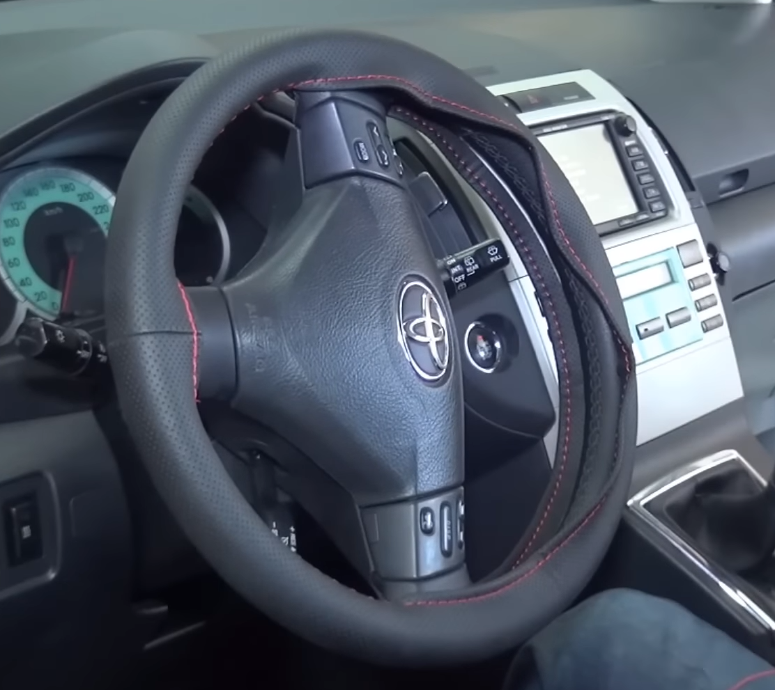 Husa Volan Auto Cu Snur Otom Gri