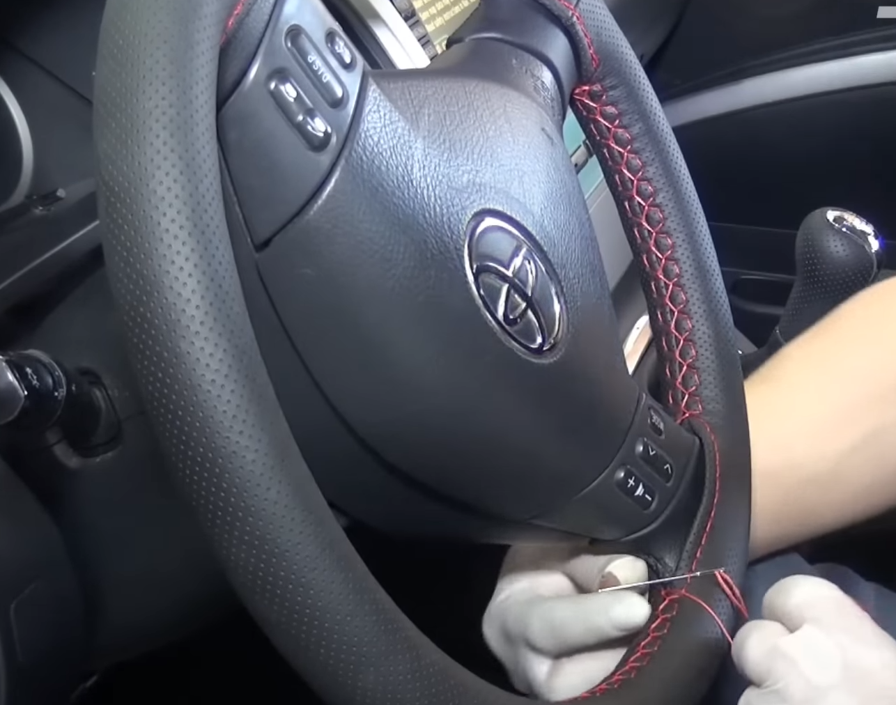 Husa Volan Auto Cu Snur Otom Gri