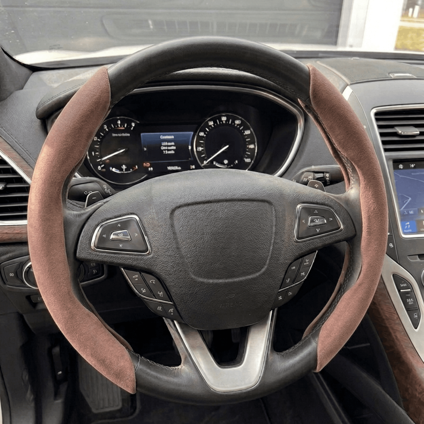 Husa Volan Auto 2 Buc Alcantara Maro Inchis